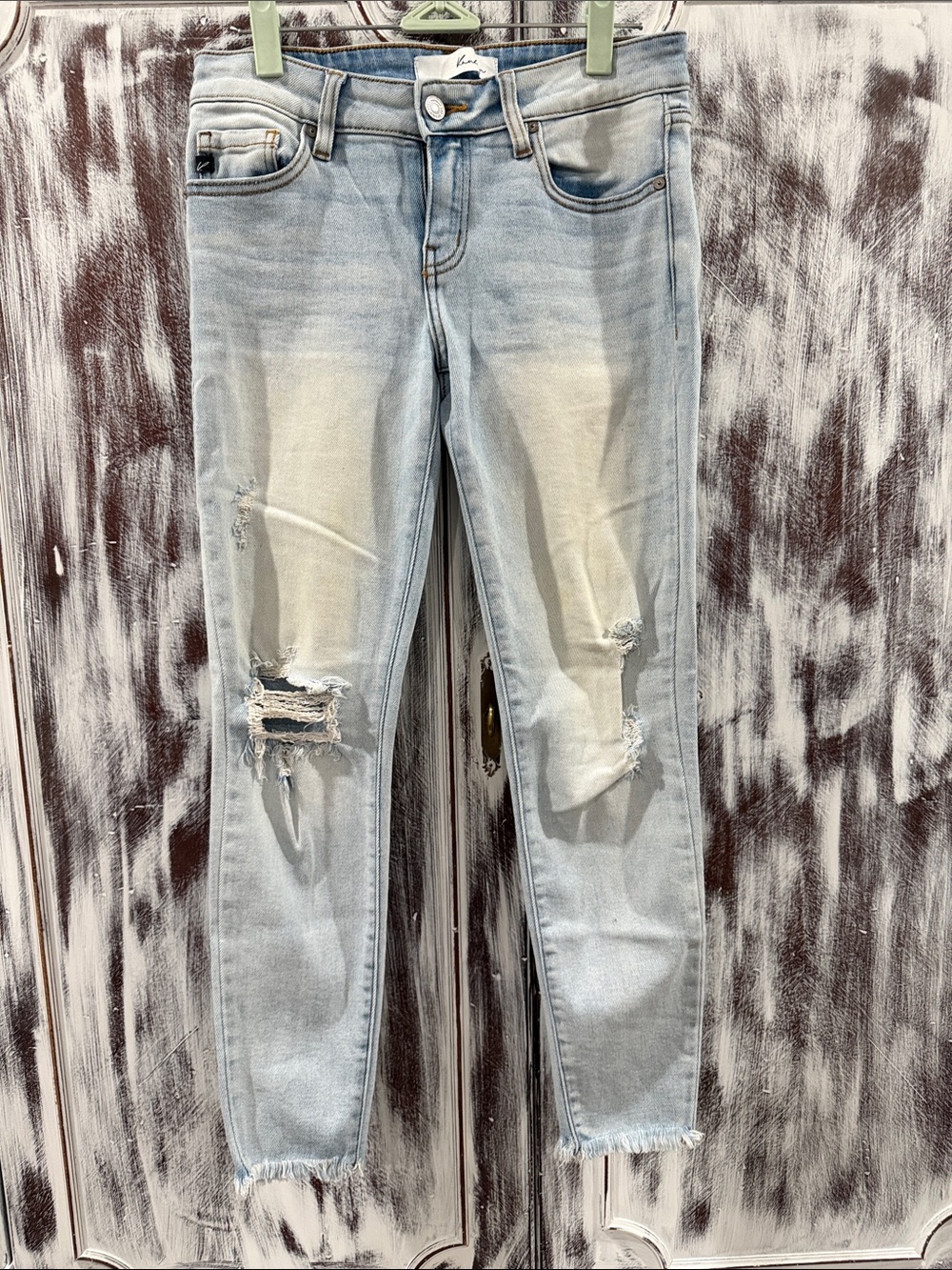 Women's Light Wash Distressed Skinny Jeans